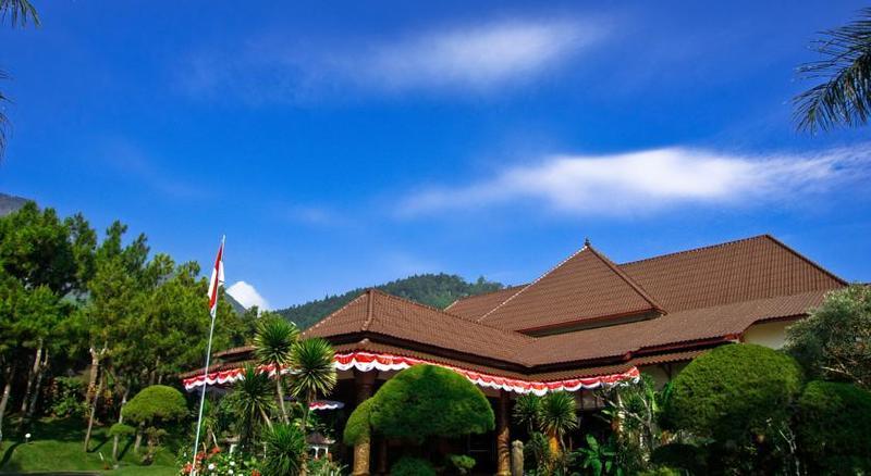 Kusuma Agrowisata Resort & Convention Маланг Екстер'єр фото
