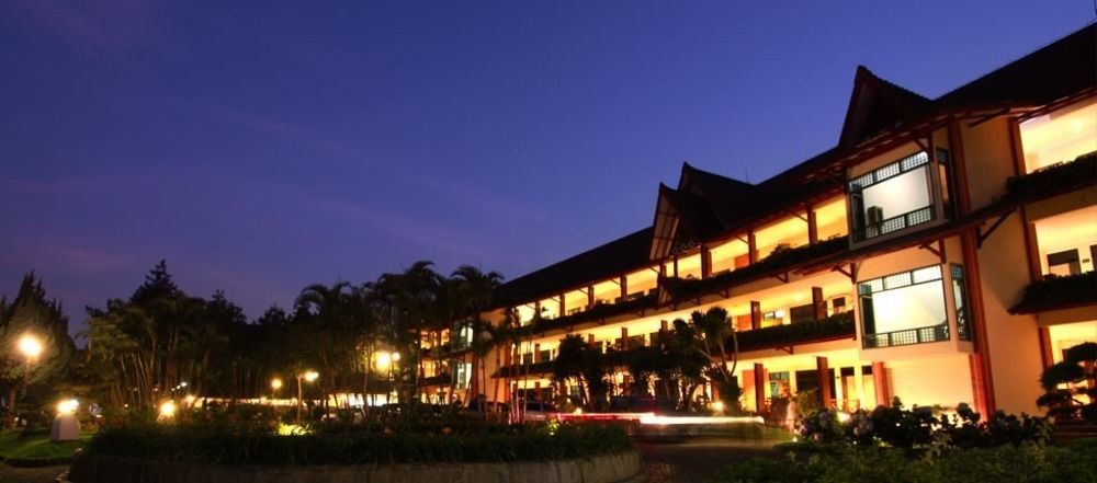 Kusuma Agrowisata Resort & Convention Маланг Екстер'єр фото